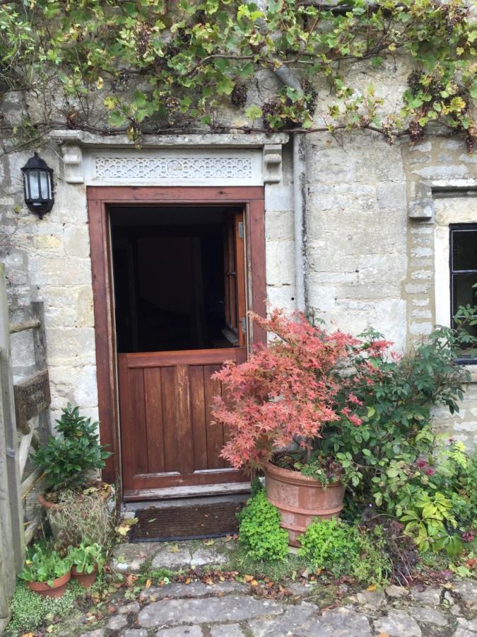 Dove Cottage Bisley  Exterior photo